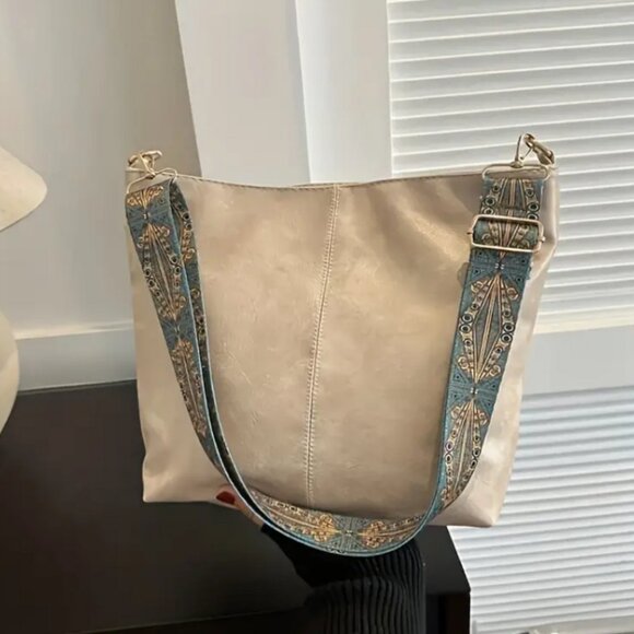 New Cream Stylish Multi-Functional Commuter Bag - Picture 5 of 5